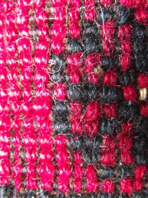 HAND WOVEN PERSIAN CARPET