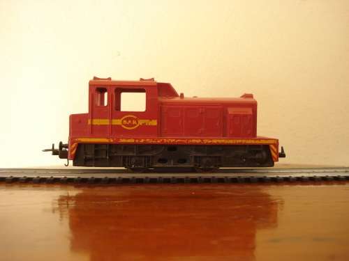 LIMA HO SCALE SAR DIESEL SHUNTER