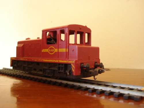 LIMA HO SCALE SAR DIESEL SHUNTER