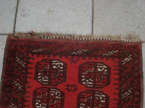 HAND WOVEN PERSIAN RUG