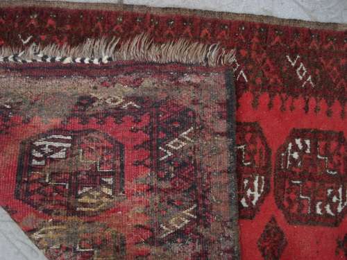HAND WOVEN PERSIAN RUG