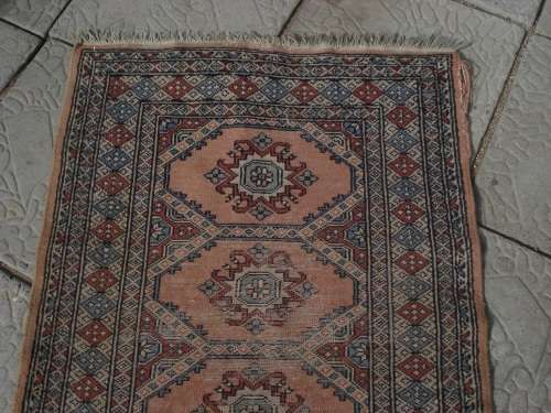 HAND WOVEN PERSIAN RUG