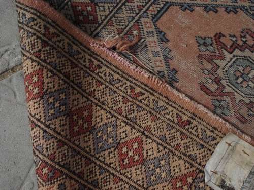 HAND WOVEN PERSIAN RUG