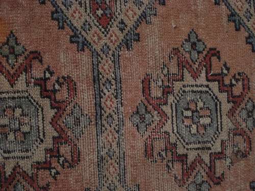 HAND WOVEN PERSIAN RUG