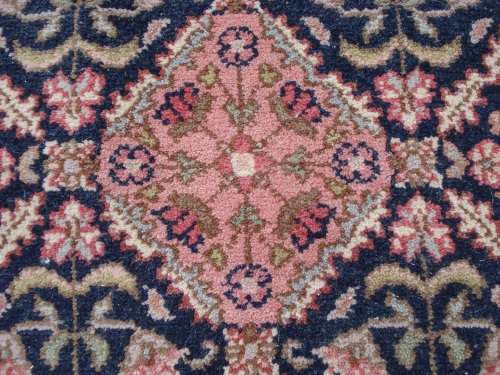 HAND WOVEN PERSIAN CARPET