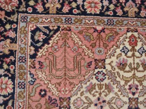 HAND WOVEN PERSIAN CARPET