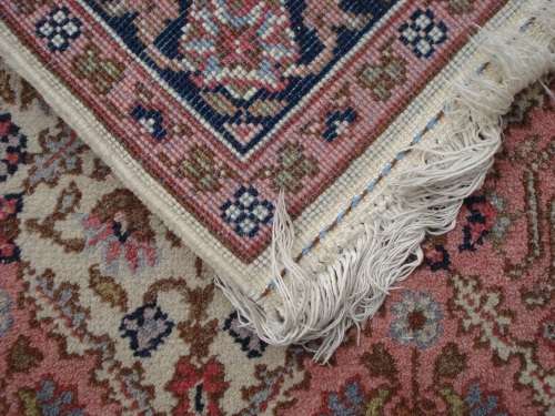 HAND WOVEN PERSIAN CARPET