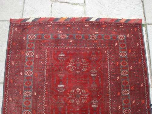 HAND WOVEN PERSIAN RUG --- HAS SOME BALDING AND DAMAGE