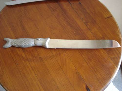 CARROL BOYES BREAD KNIFE --- FISH DESIGN
