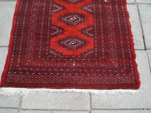 HAND WOVEN PERSIAN RUG