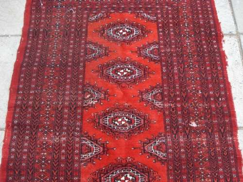 HAND WOVEN PERSIAN RUG