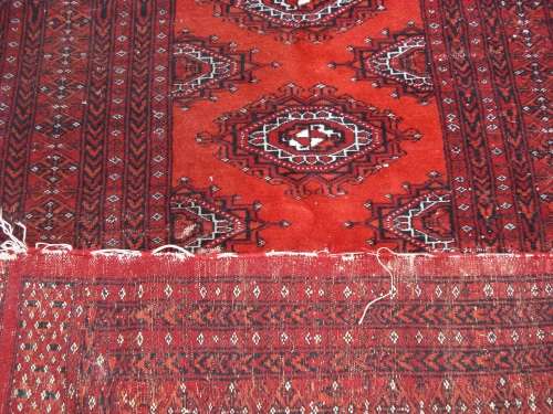 HAND WOVEN PERSIAN RUG