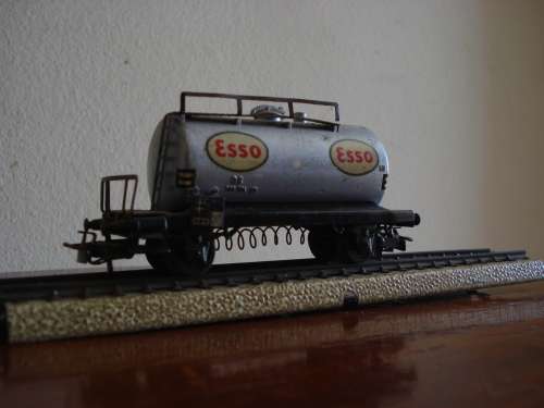 MARKLIN HO ESSO TANK WAGON