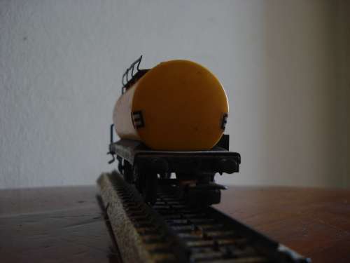 MARKLIN HO SCALE SHELL TANK WAGON