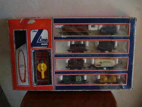 LIMA HO SAR FREIGHT TRAIN SET ( 10 6319 A )