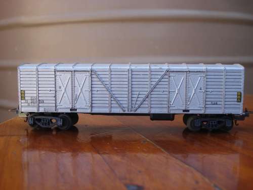2 X LIMA HO SCALE SAR OZ BOX CARS