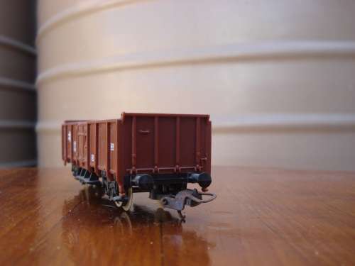 LIMA OPEN TOP RAIL WAGON