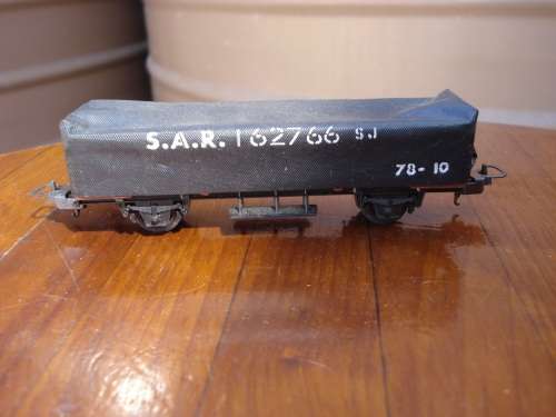 LIMA HO SCALE - SAR TARPAULIN GOODS WAGON