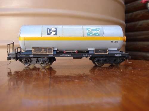 FLIESCHMANN HO SCALE TANKER WAGON