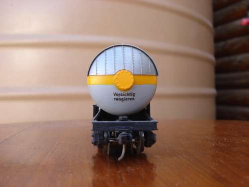 FLIESCHMANN HO SCALE TANKER WAGON