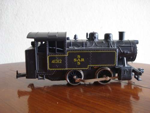 LIMA HO SCALE SAR LOCOMOTIVE 41312