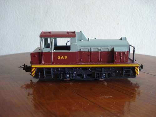 LIMA HO SCALE SAR DIESEL SHUNTER