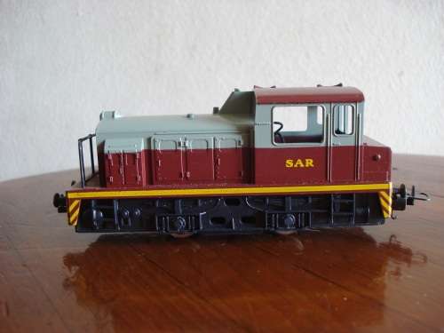 LIMA HO SCALE SAR DIESEL SHUNTER