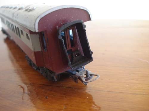 LIMA HO SCALE SAR TRANS KAROO COACHES X 4