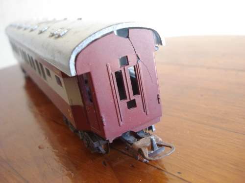 LIMA HO SCALE SAR TRANS KAROO COACHES X 4