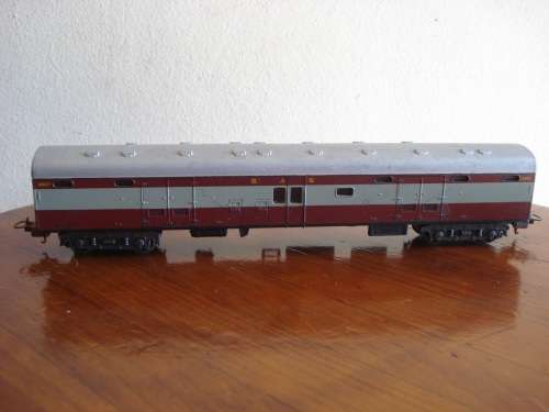 LIMA HO SCALE SAR TRANS KAROO COACHES X 4