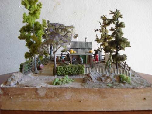 HO SCALE COUNTRY SCENE DIORAMA