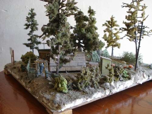 HO SCALE COUNTRY SCENE DIORAMA