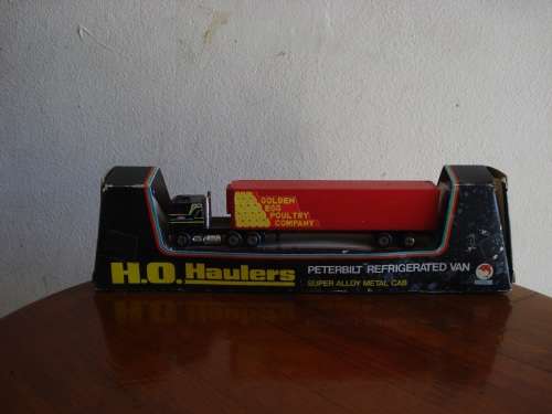 SHINSEI 4165 HO HAULERS PETERBILT REFREGERATED VAN