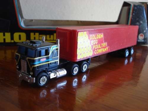 SHINSEI 4165 HO HAULERS PETERBILT REFREGERATED VAN