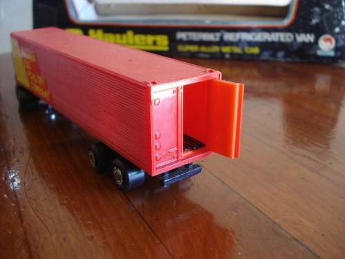 SHINSEI 4165 HO HAULERS PETERBILT REFREGERATED VAN