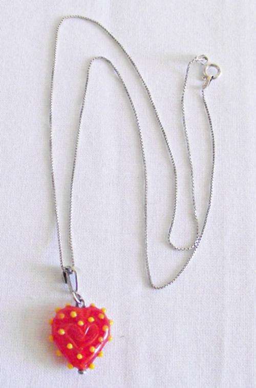 AMAZING RED & YELLOW GLASS PENDANT ON A STERLING SILVER NECKLACE