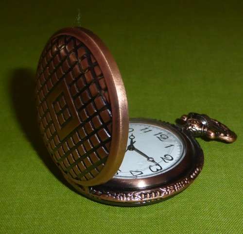 BOXED QUARTZ POCKET WATCH!!! Copper in Colour, Perfect Working Condition