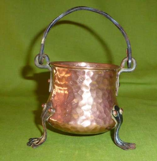 HANDMADE!!! Small Copper Holder with Handle on Three Legs