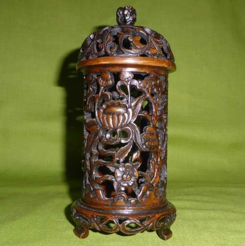 ORIENTAL!!! STUNNING! Wooden Carved and Heavily Lacquered Holder for Incense? Scented Candle?