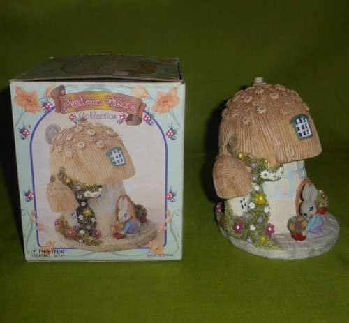 BOXED VINTAGE SAVINGS BANK!!! Mushroom Village Collection (Ceramic)
