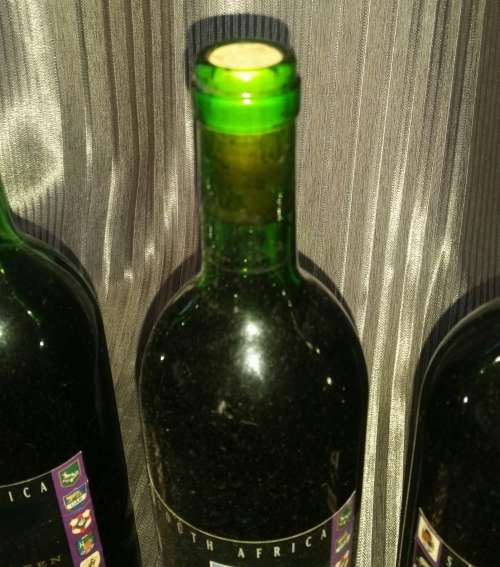 1995 RUGBY WORLD CUP!!! One Bid for 3x Bottles of Pinotage