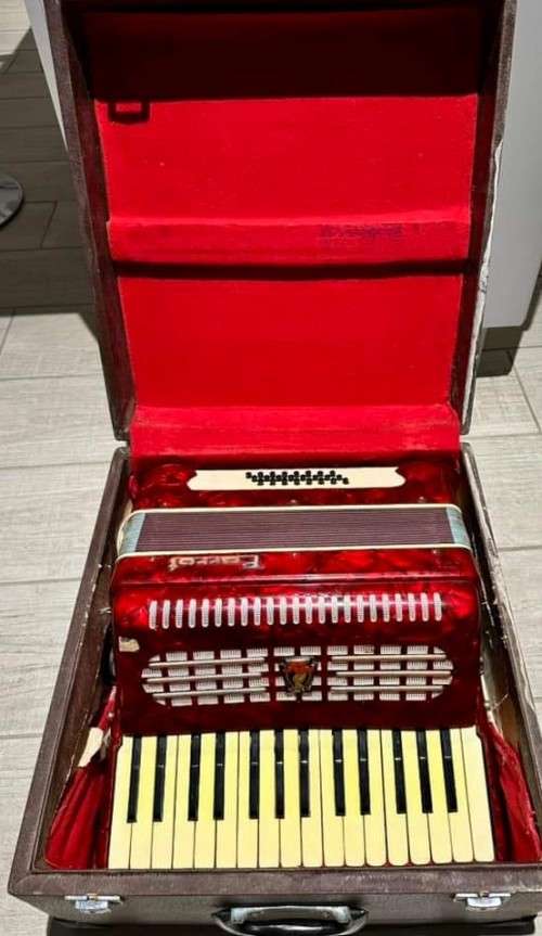 Vintage PARROT Piano Base Accordion (Pearl Red `Marble` Casework) in a Brown Carry Case