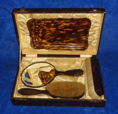MADE IN ENGLAND Vintage Brush and Mirror Set in Original Case - POSTAGE R50