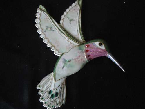 New Luna Liu Hummingbird Wall Hanging Ruby Elegance