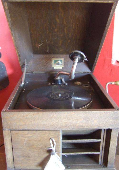 gramophone
