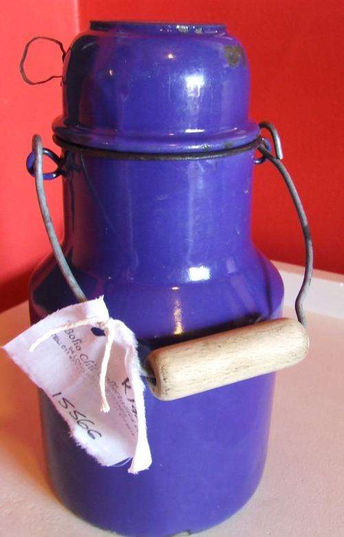 blue enamel 'billy can'