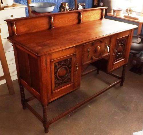 sideboard