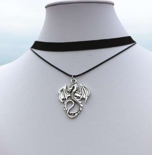 material choker double layer with dragon pendant