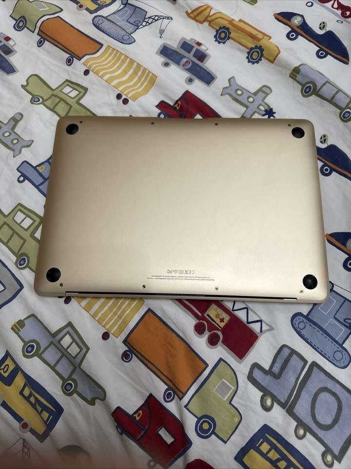 Gold Macbook Retina M Core