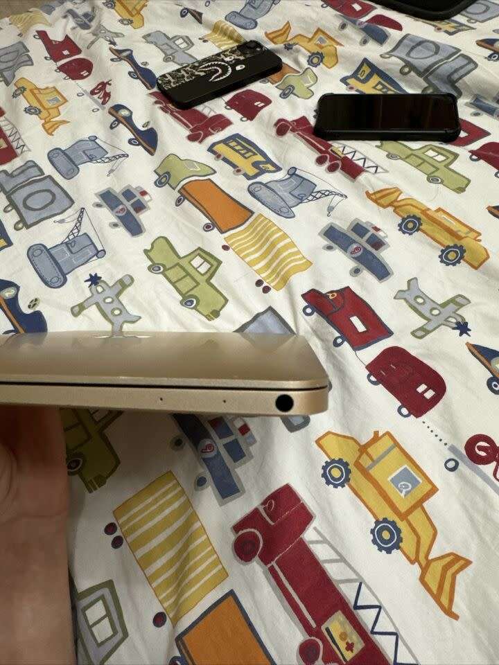 Gold Macbook Retina M Core